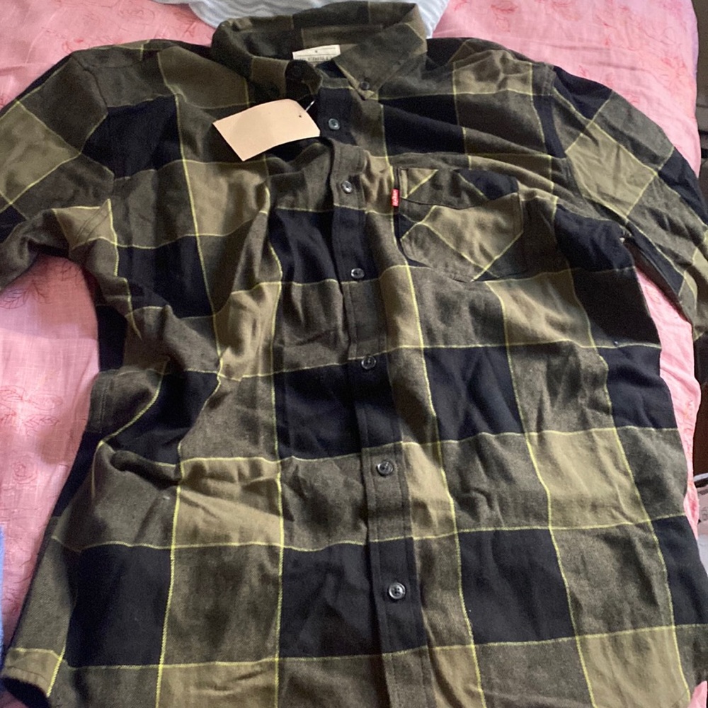 Levi Button Up